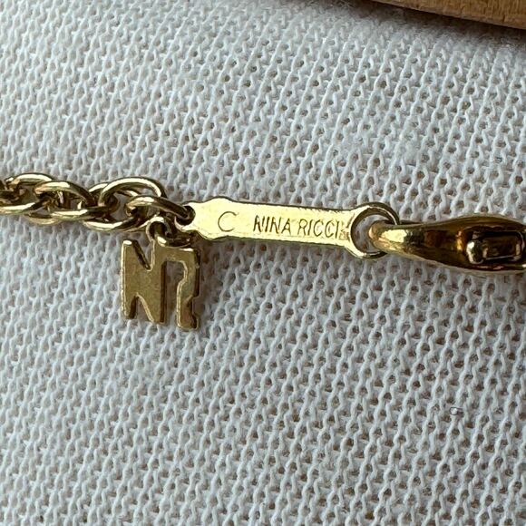 French Designer Nina Ricci Vintage Pearlescent Pendant Necklace - Picture 8 of 10